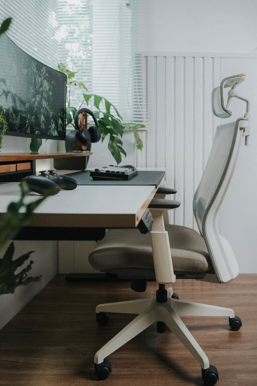 Tips for Creating a Comfortable and Inviting Home Office Space